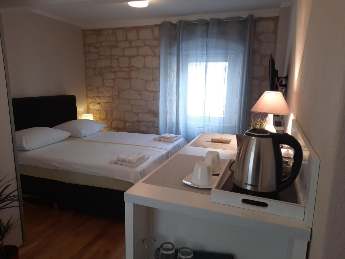 Room No3 Trogir Exterior photo