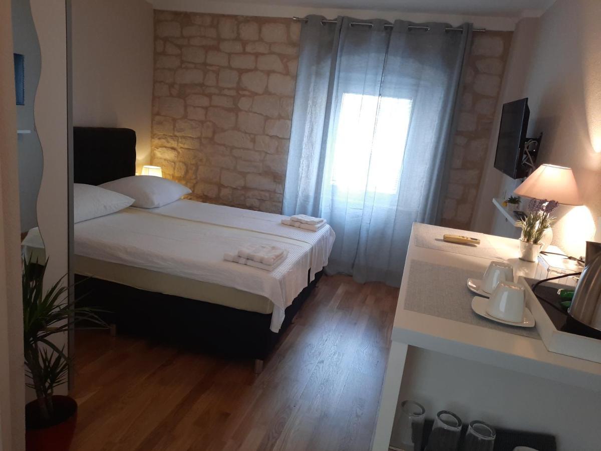 Room No3 Trogir Exterior photo